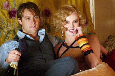 Stuart Townsend, Charlize Theron - Head in the Clouds - Filmfotos