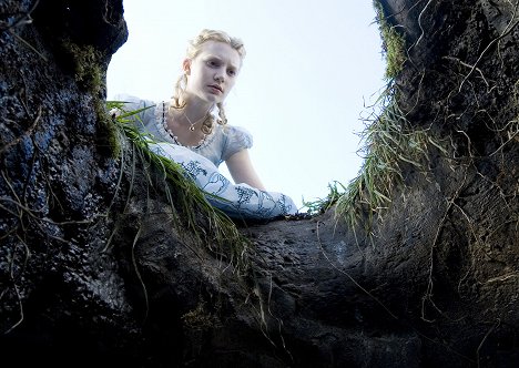 Mia Wasikowska - Alice in Wonderland - Photos