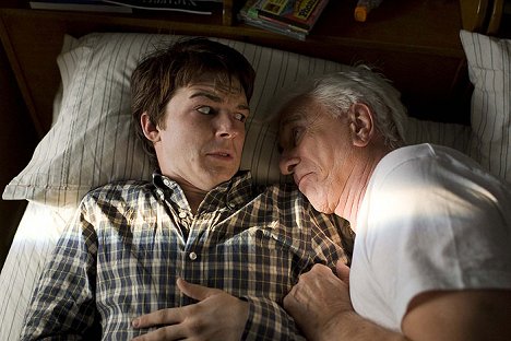 Drake Bell, Leslie Nielsen - Superhero Movie - Photos