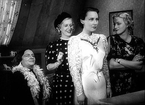 Jaroslava Skorkovská, Marie Grossová, Lída Baarová, Adina Mandlová - Viattomuus - Kuvat elokuvasta