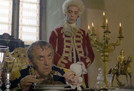 Jonathan Pryce, Martin Kavan