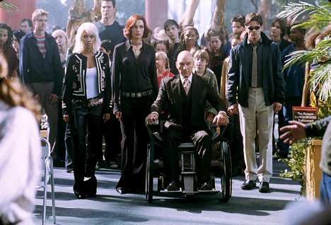 Halle Berry, Famke Janssen, Patrick Stewart, James Marsden - X-Men 2 - Filmfotos
