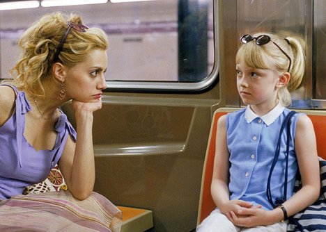 Brittany Murphy, Dakota Fanning - Uptown Girls - Eine Zicke kommt selten allein - Filmfotos