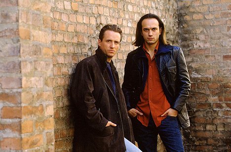 Linus Roache, Vincent Perez - Shot Through the Heart - Photos