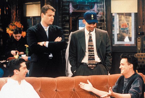 David Schwimmer, Peter DeLuise, Nicky Katt, Matthew Perry - Friends - Aquele com os Rufias - Do filme