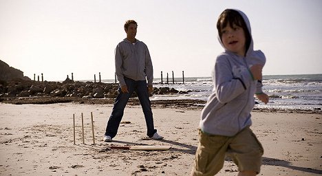 Clive Owen, Nicholas McAnulty - Anyátlanok - Életed nagy kalandja felnőtté válni - Filmfotók