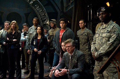 Ming-Na Wen, David Blue, Elyse Levesque, Christopher McDonald - SGU Stargate Universe - Filmfotók