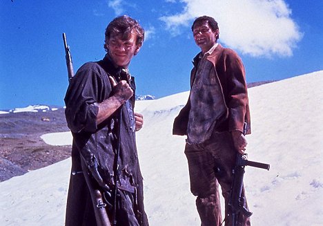 Malcolm McDowell, Robert Shaw - Deux hommes en fuite - Film