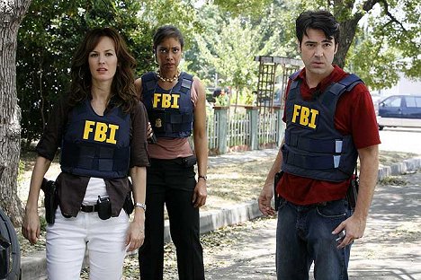 Rosemarie DeWitt, Gina Torres, Ron Livingston - Standoff - Film