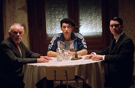 Boris Lyoskin, Eugene Hutz, Elijah Wood - Alles ist erleuchtet - Filmfotos