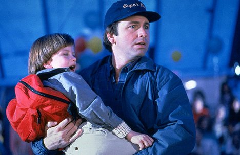Michael Oliver, John Ritter - Ten kluk je postrach - Z filmu