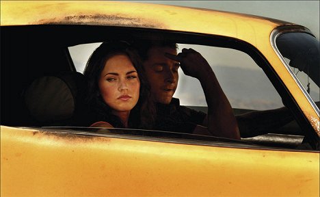 Megan Fox, Shia LaBeouf - Transformers - Van film