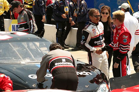 Barry Pepper, Elizabeth Mitchell - 3: The Dale Earnhardt Story - Photos