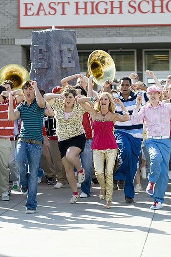 Zac Efron, KayCee Stroh, Ashley Tisdale, Chris Warren Jr., Lucas Grabeel - High School Musical 2 - Kuvat elokuvasta