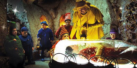 Warwick Davis, Martin Klebba, Vincent Schiavelli, Michael J. Anderson - Snow White - Filmfotos
