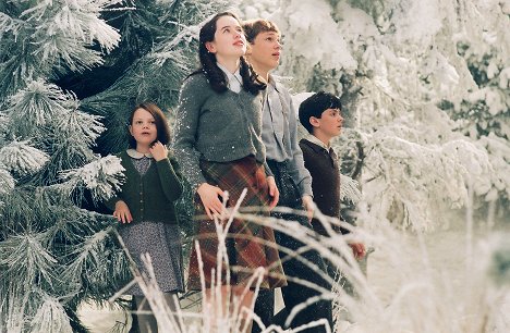 Georgie Henley, Anna Popplewell, William Moseley, Skandar Keynes - Le Monde de Narnia : Chapitre 1 - Le lion, la sorcière blanche et l'armoire magique - Film