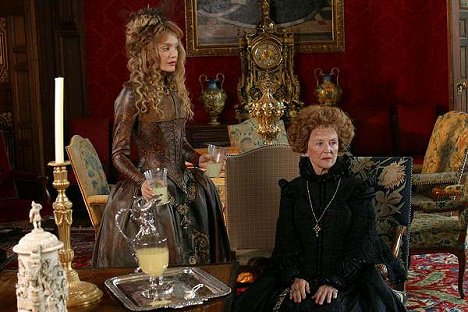 Arielle Dombasle, Nicole Courcel - Milady - Film