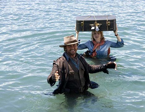 Gerard Butler, Jodie Foster - Die Insel der Abenteuer - Filmfotos