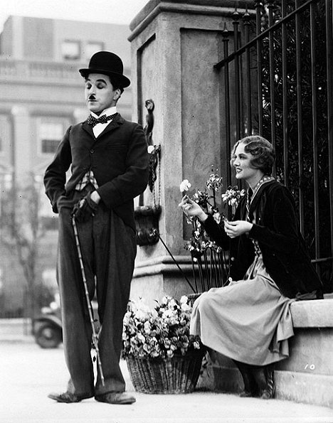 Charlie Chaplin, Virginia Cherrill - Luces de la ciudad - De la película