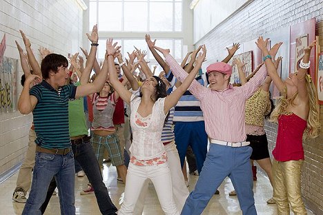 Zac Efron, Vanessa Hudgens, Lucas Grabeel, Ashley Tisdale - High School Musical 2 - Kuvat elokuvasta