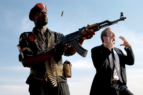 Akin Omotoso, Nicolas Cage - El señor de la guerra - De la película