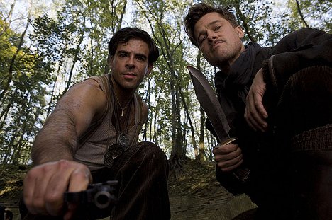 Eli Roth, Brad Pitt - Inglourious Basterds - Filmfotos