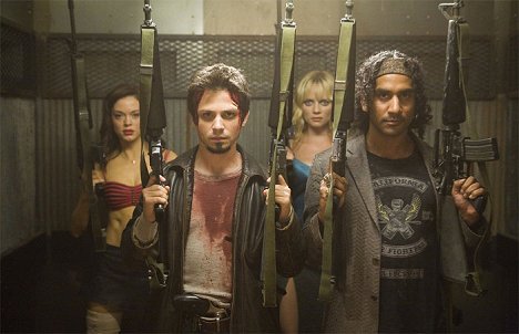 Rose McGowan, Freddy Rodríguez, Marley Shelton, Naveen Andrews - Grindhouse: Planet Terror - Z filmu