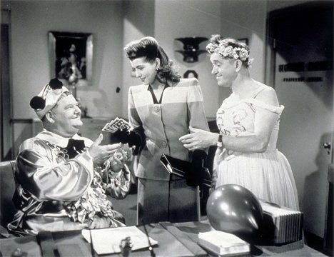 Oliver Hardy, Trudy Marshall, Stan Laurel
