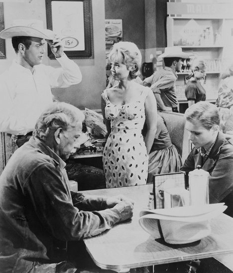 Paul Newman, Melvyn Douglas, Yvette Vickers, Brandon De Wilde - Hud - Filmfotók