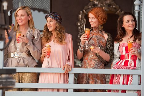 Kim Cattrall, Sarah Jessica Parker, Cynthia Nixon, Kristin Davis - Sex and the City - Sinkkuelämää 2 - Kuvat elokuvasta