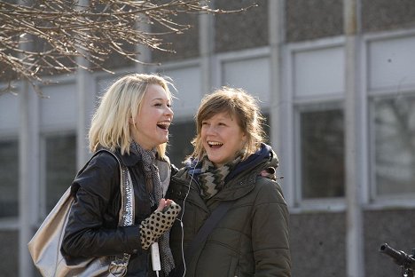 Mika Berndtsdotter Ahlén, Josefine Mattsson - I taket lyser stjärnorna - Do filme