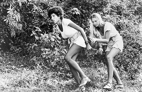 Pam Grier, Margaret Markov - Chained Women - Kuvat elokuvasta