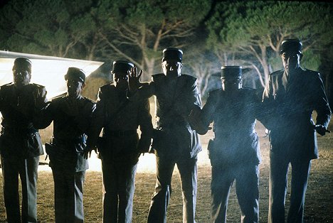 Michel Galabru, Louis de Funès, Michel Modo, Guy Grosso, Maurice Risch, Jean-Pierre Rambal - A csendőr és a földönkívüliek - Filmfotók