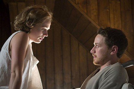 Kerry Condon, James McAvoy - The Last Station - Photos
