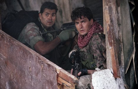 Paul Sanchez, Charlie Sheen - Navy Seals: Comando especial - De la película