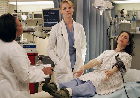 Katherine Heigl, Kali Rocha - Grey's Anatomy - Photos