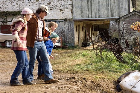 Rose McIver, Mark Wahlberg, Saoirse Ronan, Christian Ashdale - The Lovely Bones - De la película