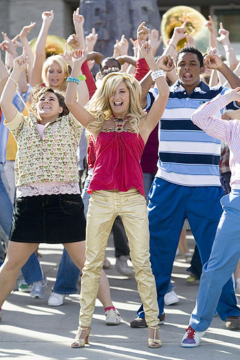 KayCee Stroh, Ashley Tisdale, Chris Warren Jr. - High School Musical 2 - Z filmu