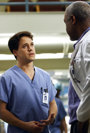 T.R. Knight - Grey's Anatomy - Photos