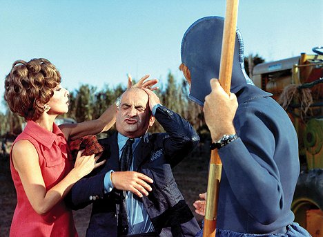 Andréa Parisy, Louis de Funès - The Little Bather - Photos