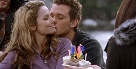 Erica Durance, Eric Lively - Butterfly Effect 2 - Filmfotos