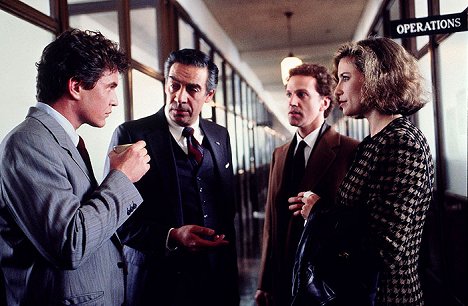 Tom Berenger, Jerry Orbach, Mimi Rogers - Someone to Watch Over Me - Photos