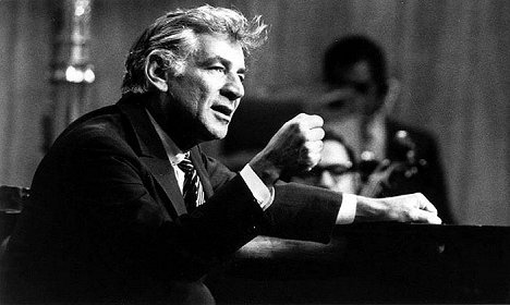 Leonard Bernstein - Leonard Bernstein conducts "West Side Story" - Photos
