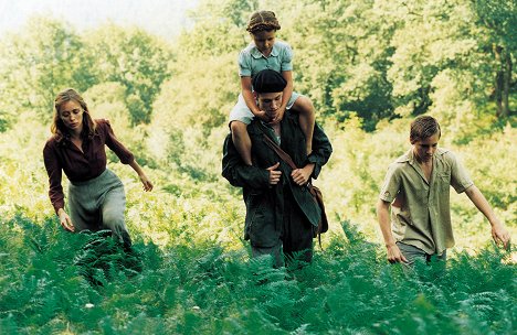 Emmanuelle Béart, Gaspard Ulliel, Grégoire Leprince-Ringuet - Les Égarés - Film