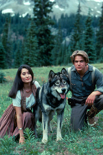 Charmaine Craig, Hund Jed, Scott Bairstow - Wolfsblut 2 - Das Geheimnis des weißen Wolfes - Filmfotos