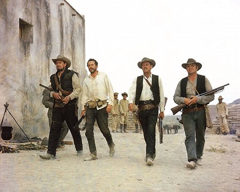 Ben Johnson, Warren Oates, William Holden, Ernest Borgnine - The Wild Bunch - Sie kannten kein Gesetz - Filmfotos