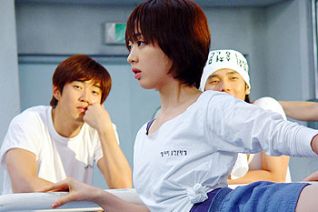 Kye-sang Yoon, Min-jeong Kim, Joo-wan Ohn - Ballet gyoseubso - De la película