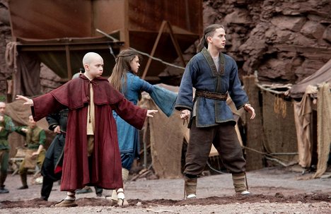 Noah Ringer, Nicola Peltz, Jackson Rathbone - Avatar: Posledný vládca vetra - Z filmu