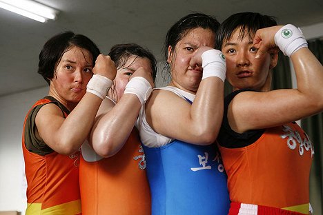 An Jo, Bo-mi Jeon, Min-yeong Kim, Hui-seo Choi - A bronzérmes - Filmfotók