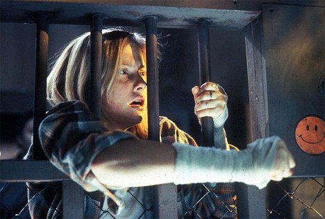 Lezlie Deane - Freddy's Dead: The Final Nightmare - Photos